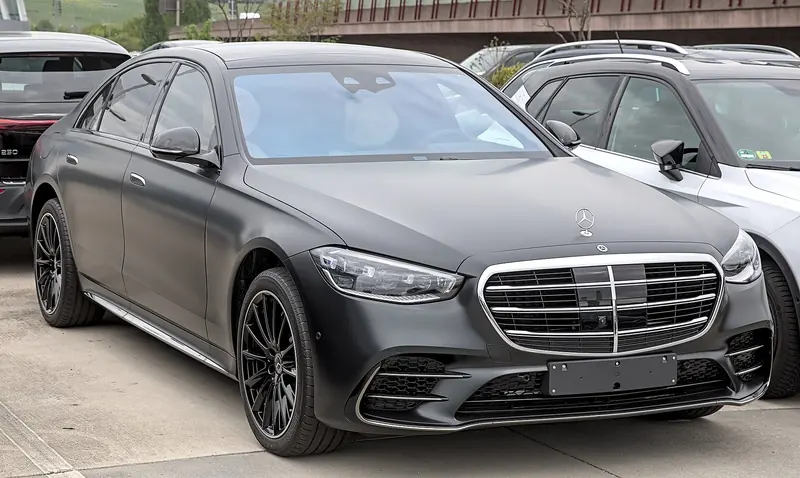 베트남 Mercedes-Benz S-Class 기사 포함 렌터카
