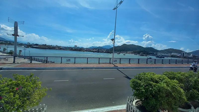 Cam Ranh Coastal Drive